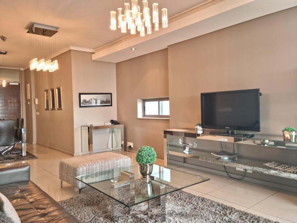 Aparthotel The Residences At Crystal Towers Cape Town