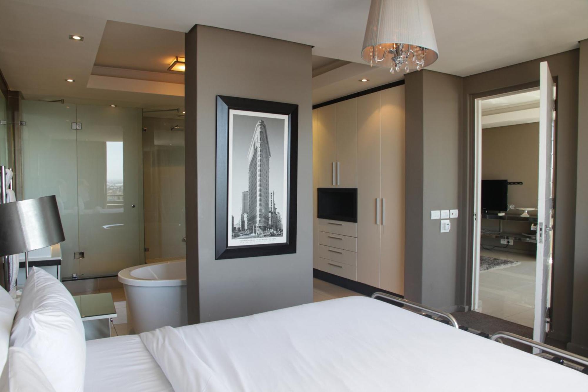 The Residences At Crystal Towers 4*