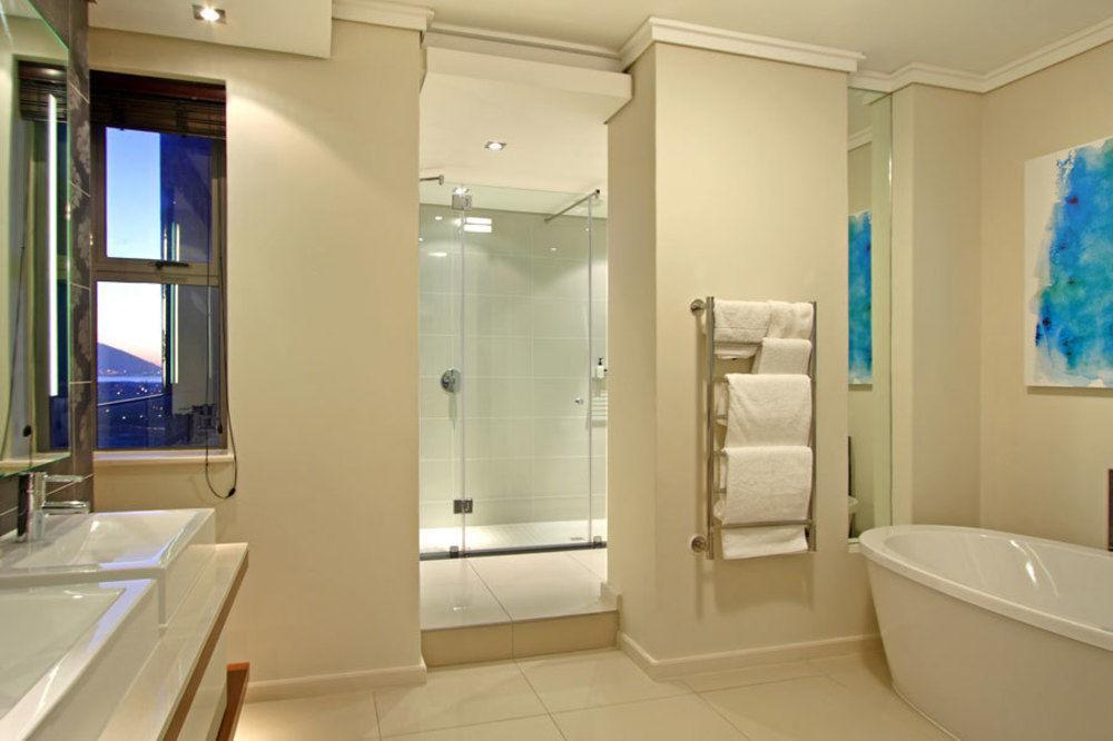 The Residences At Crystal Towers Apart-hotel