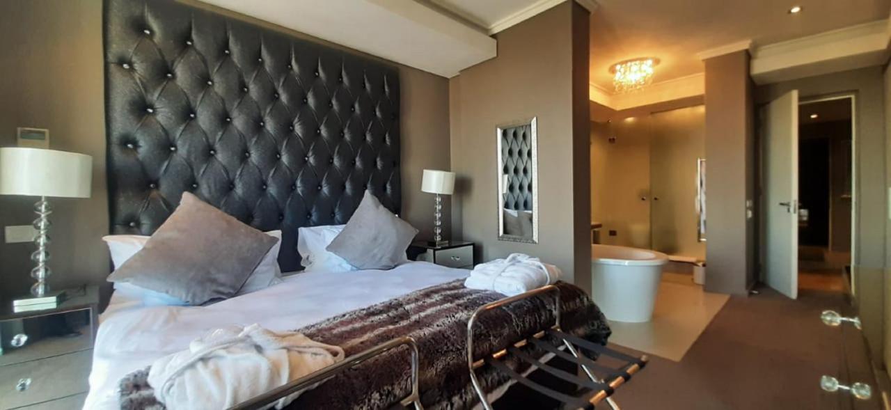 The Residences At Crystal Towers Aparthotel Kapstadt